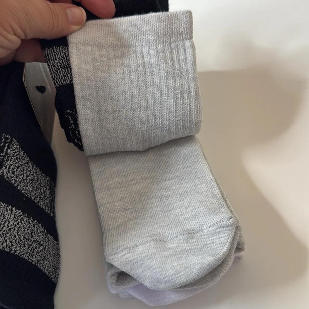 Under Armour UA Essential Mid Crew Socks 6 Pairs Size 6-10